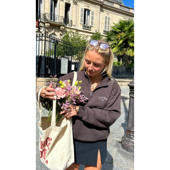Pull Col Camionneur Brun Moka – Fibres 100% Recyclées | SACRE Paris | FAME LA MAISON DE LA DANSE